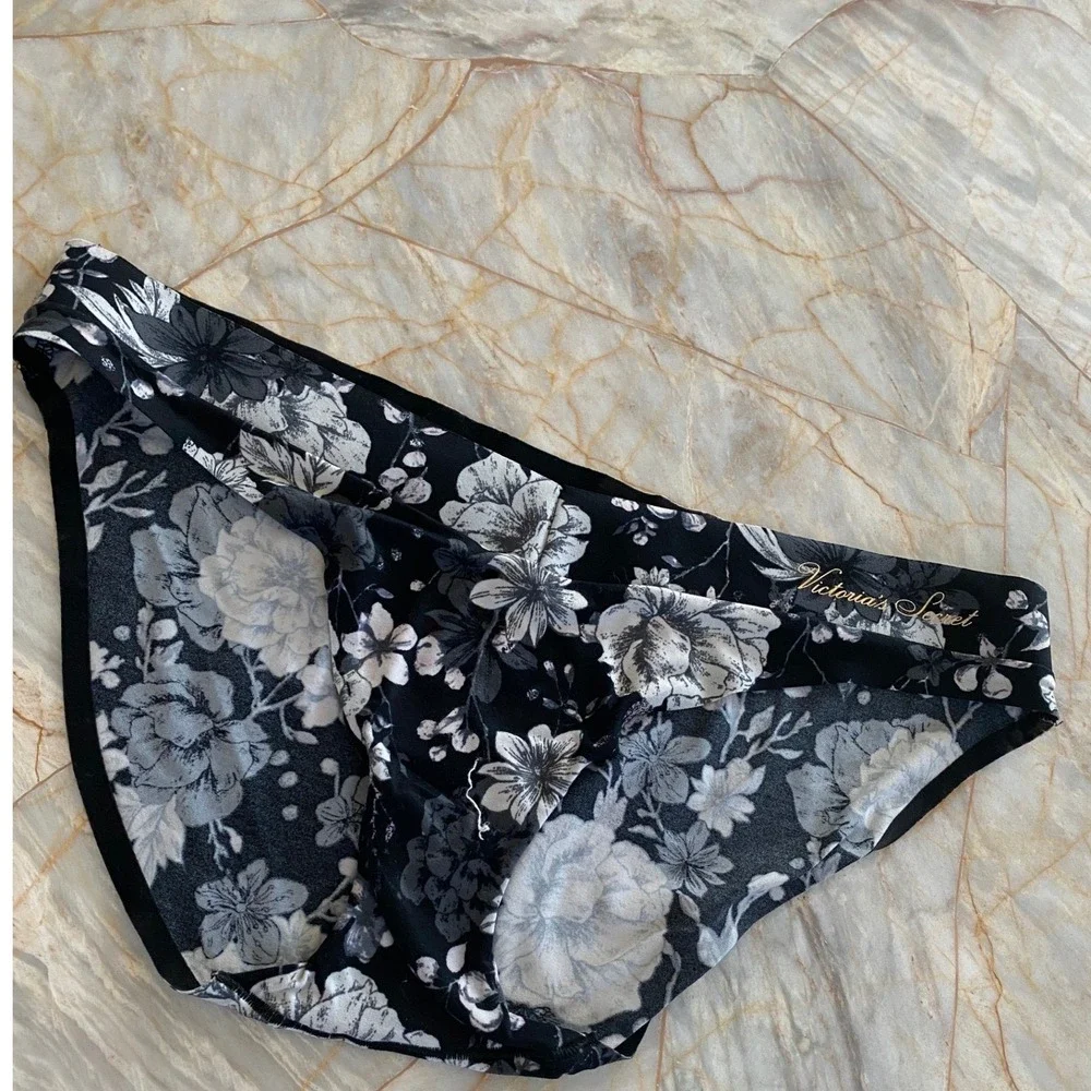 Victorias Secret Bikini Panties Black White Grey Floral Gold Logo Print Small